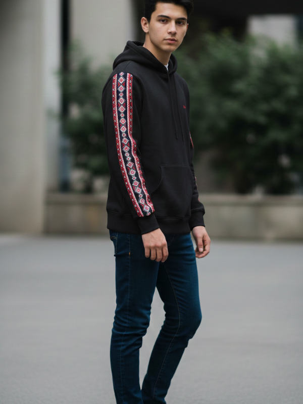 Erkek Kapüşonlu Beyaz Hoodie / Kolu Etnik Desenli Kışlık Sweatshirt